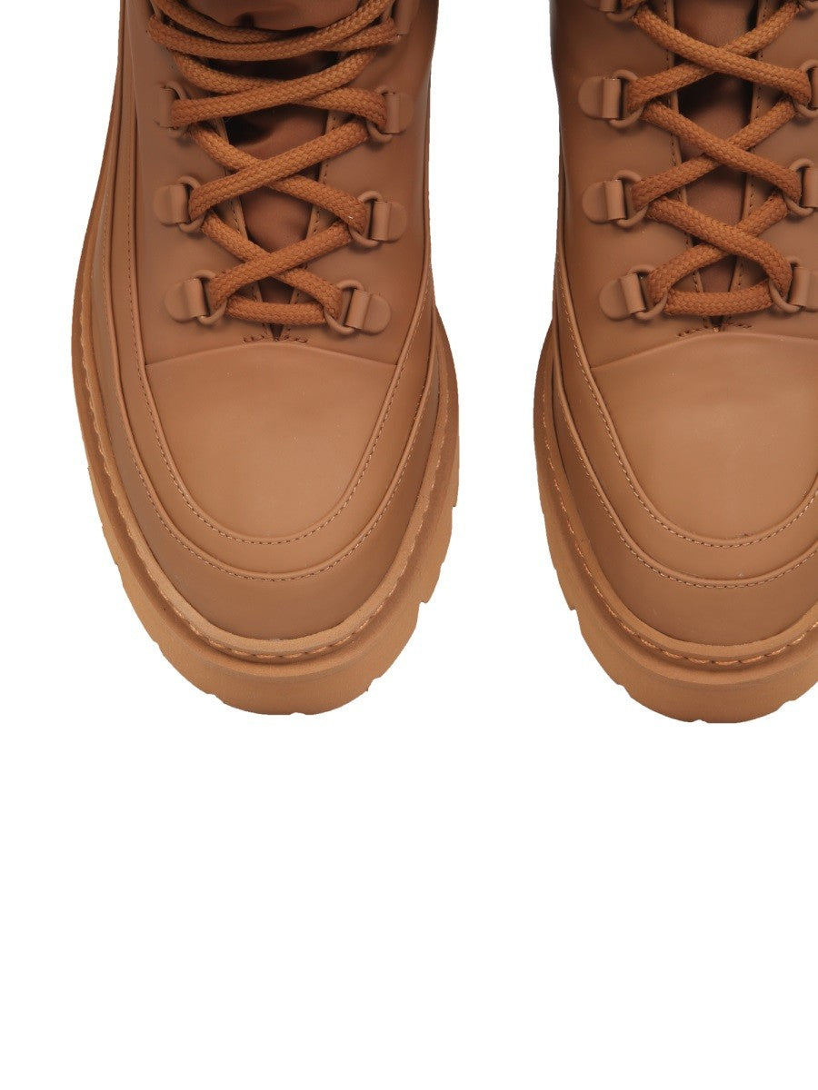 terra-hiking-boots