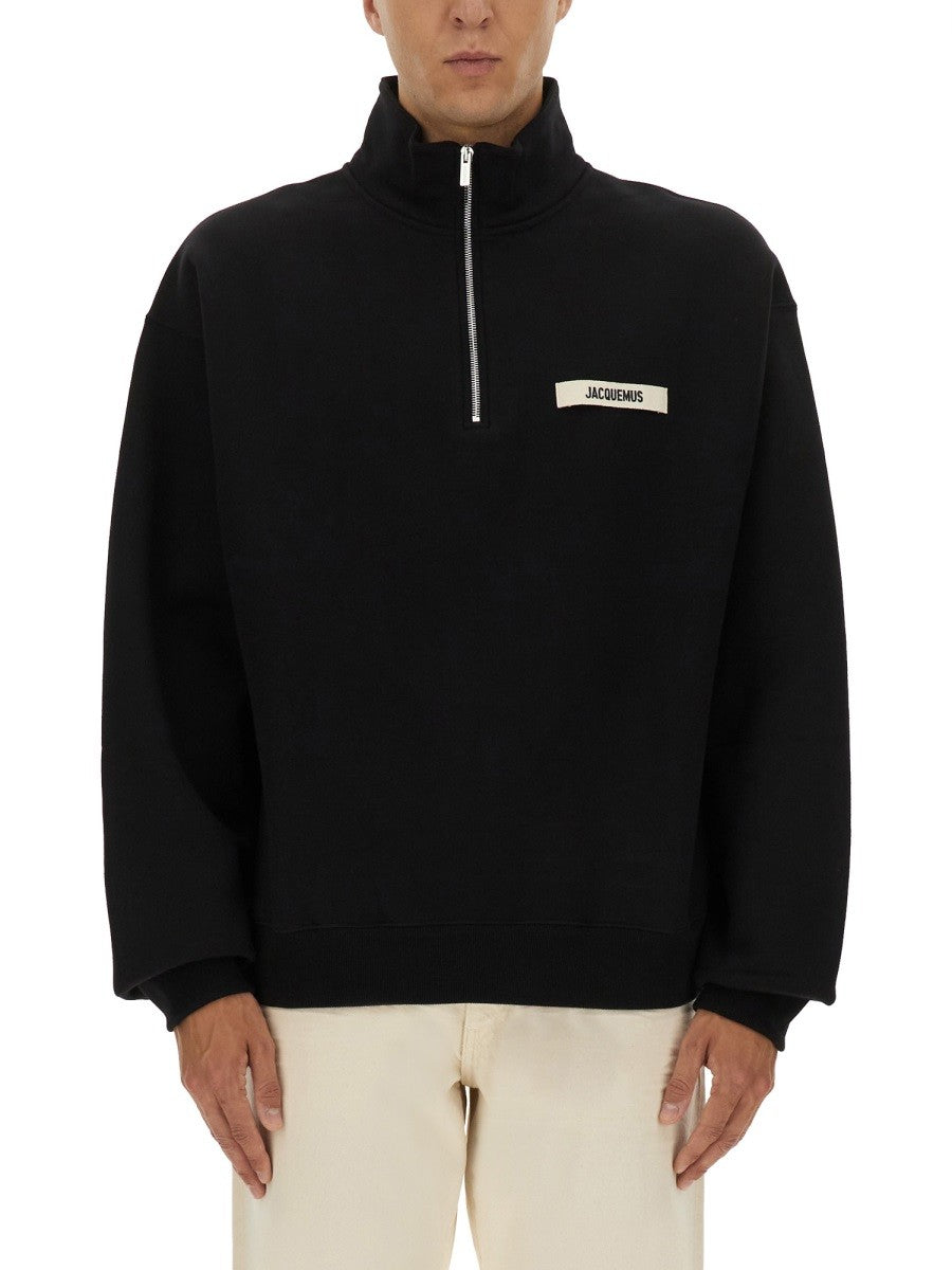 JACQUEMUS ZIPPERED TURTLENECK SWEATSHIRT